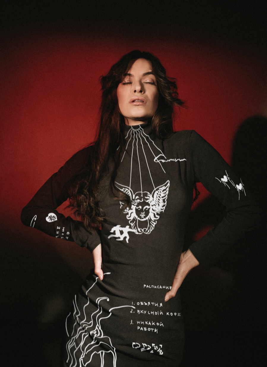 Платье-скинни осень-зима с татуировками