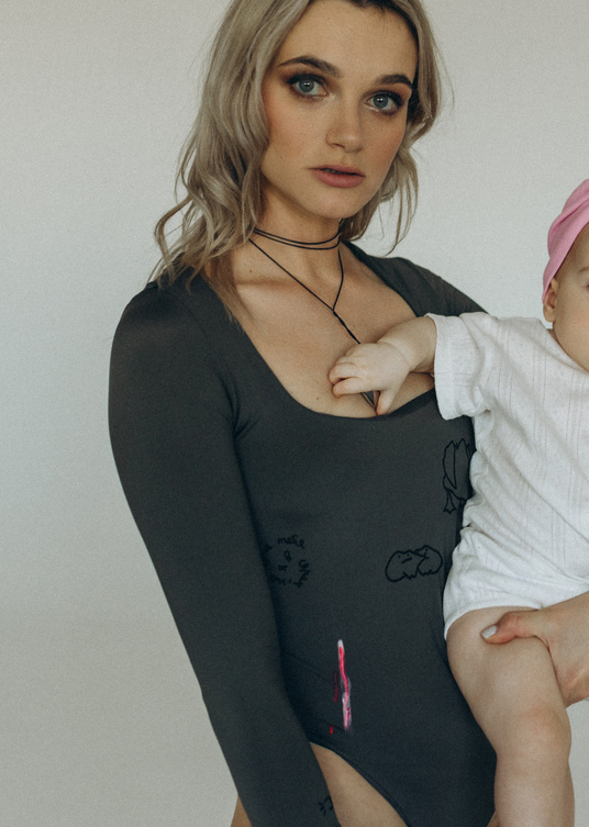 Боди с квадратным вырезом